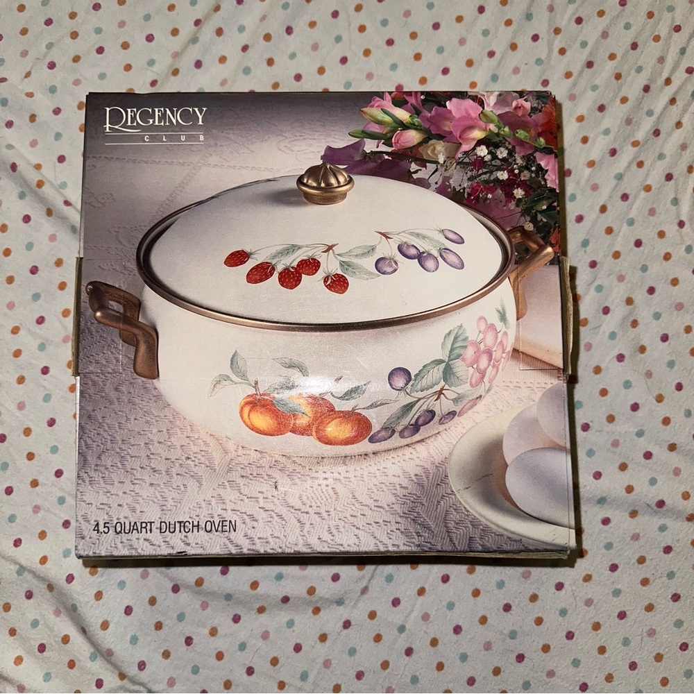 Regency Club 4.5 Qt Dutch Oven - White w/ Fruit Design - Brand New